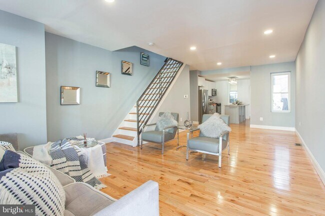 Building Photo - 2210 Mifflin St