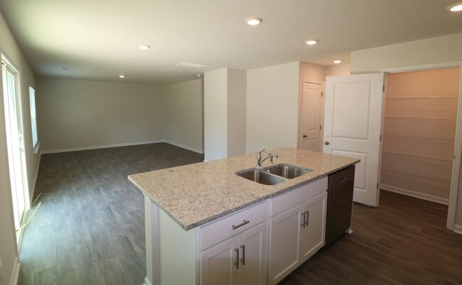 Foto del edificio - 182 Carriage Cove Cir