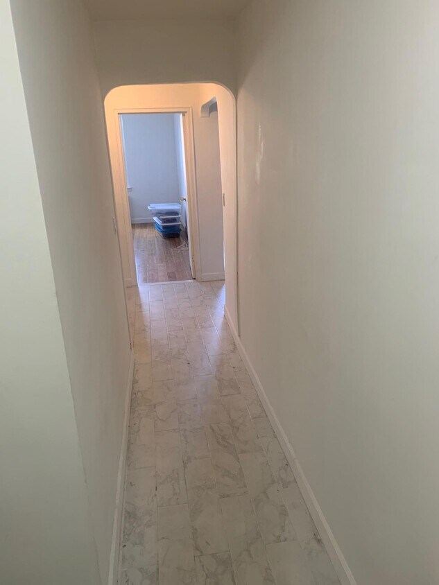 Foto principal - 2444 Throop Ave