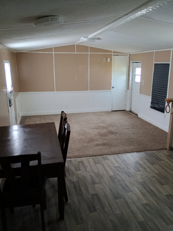 Building Photo - 107 SW Lancelot Gln