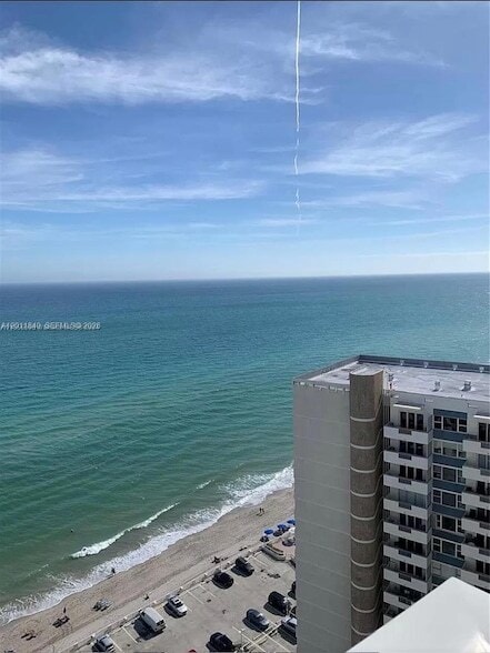 Foto del edificio - 3140 S Ocean Dr