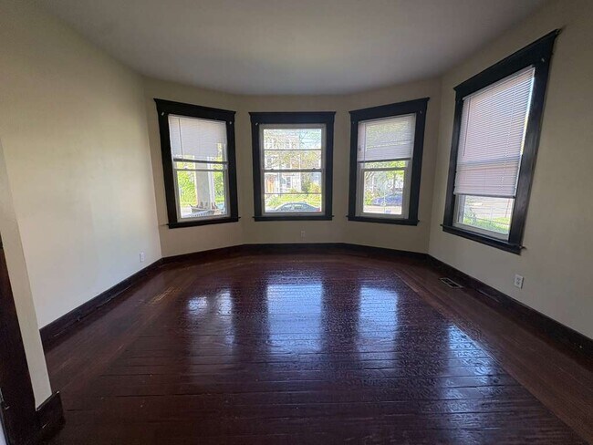Foto del edificio - 726 Elm St