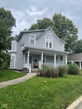 Building Photo - 648 N Main St