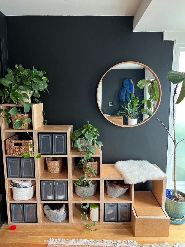 Foto del edificio - 5445 Brynhurst Ave