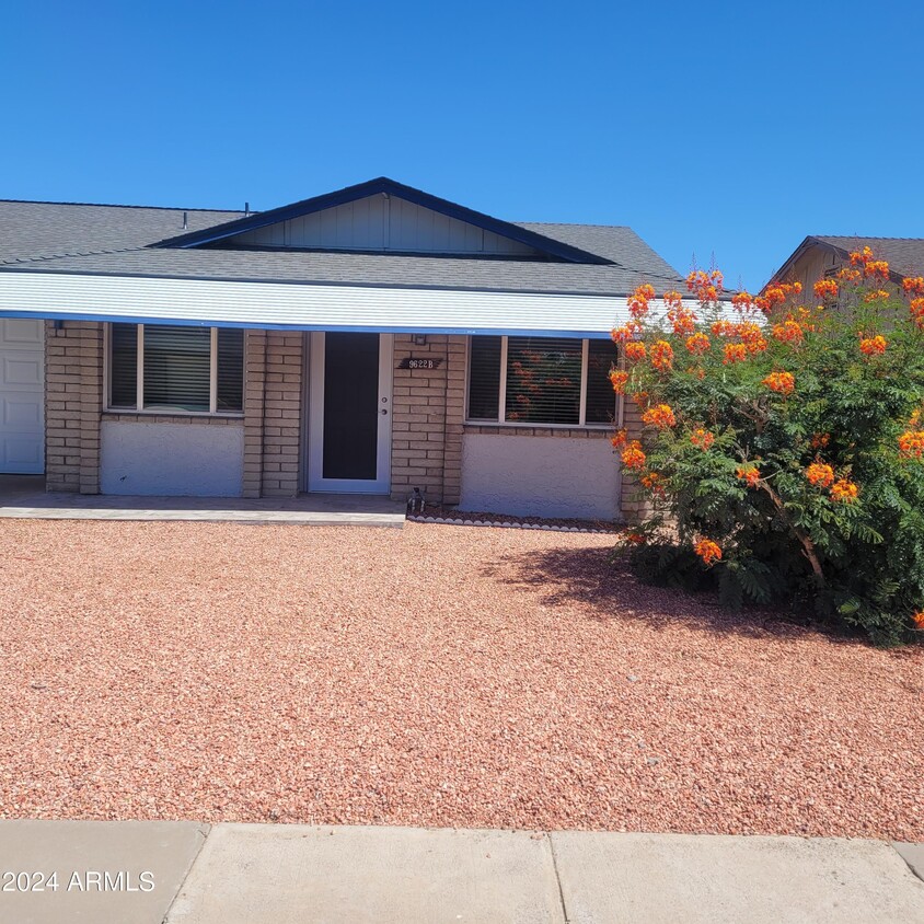 Primary Photo - 9622 W Cinnabar Ave