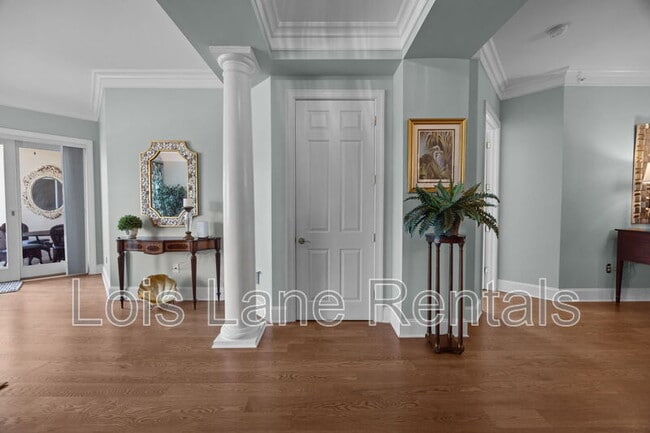 Building Photo - 2 Wharfside St