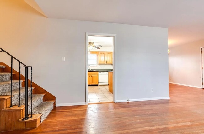 Building Photo - Beautiful 4 bedroom, 2 bath home for rent!