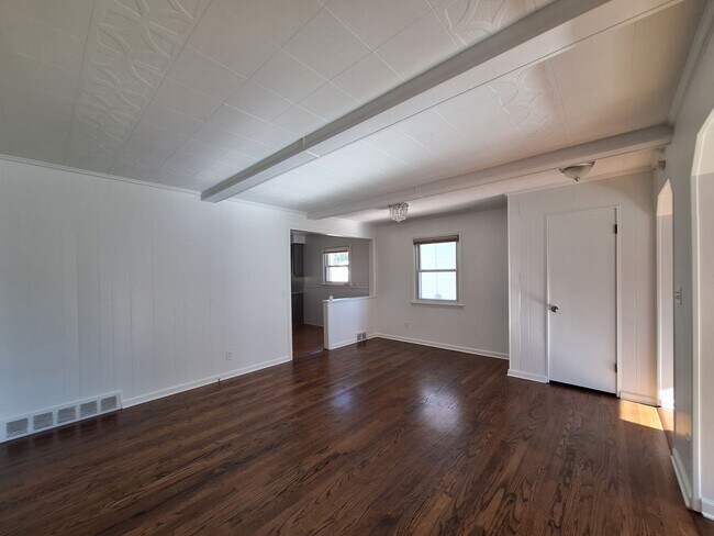 Foto del edificio - Your families next home is here!!