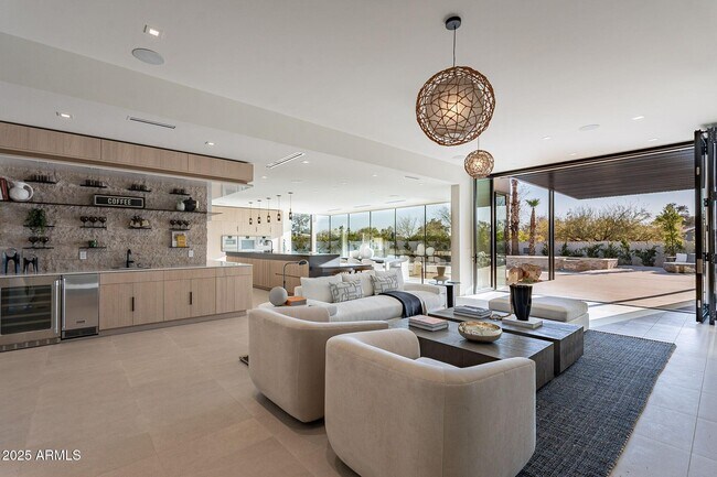 Foto del edificio - 5910 N 45th St