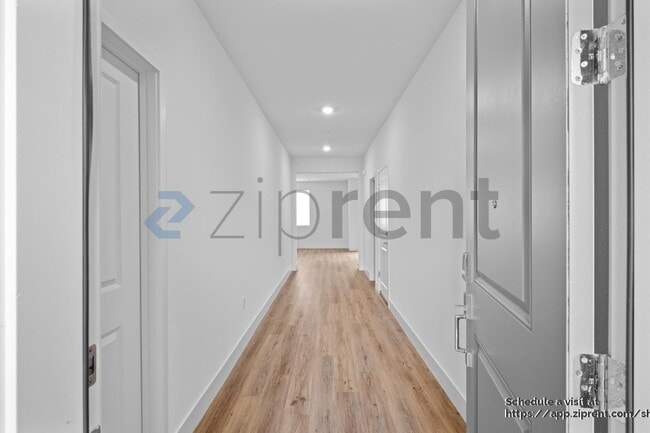 Building Photo - 5694 Loray Ln