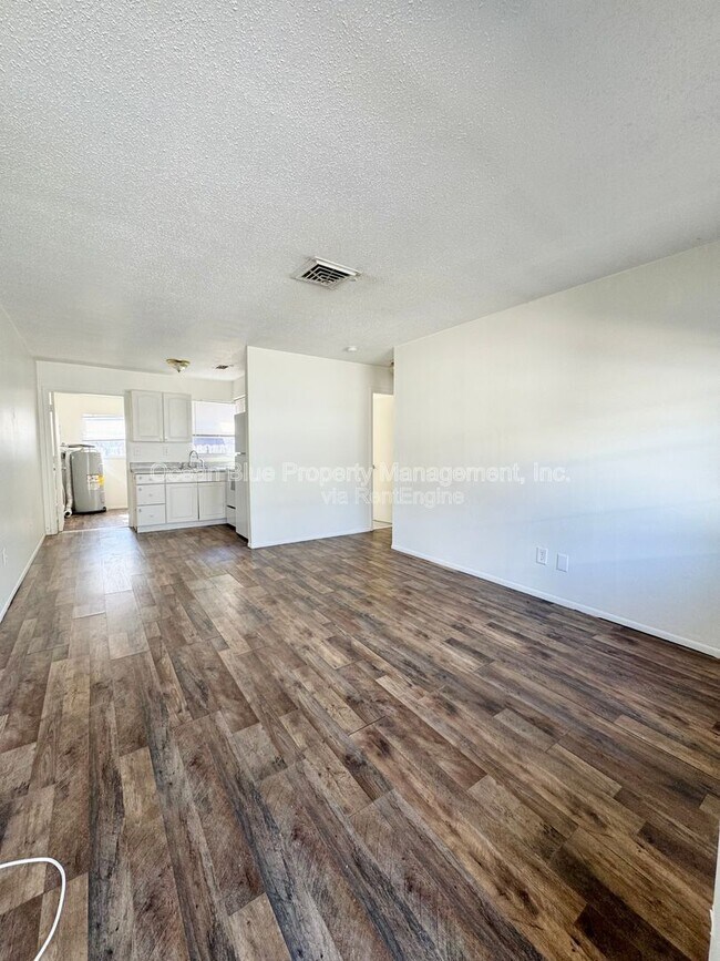 Foto del edificio - 15149 Avalon Ave