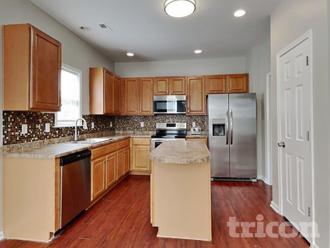 Foto del edificio - 308 Collinsworth Dr