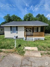 Building Photo - 221 L St