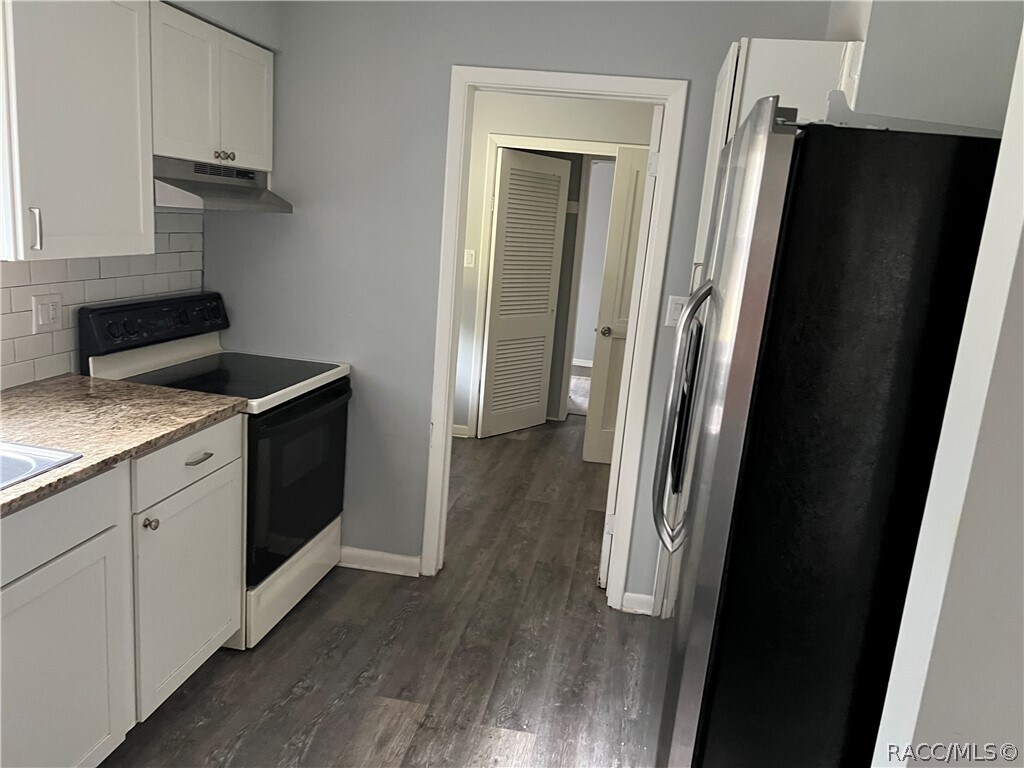 Foto del edificio - 9 N Barbour St