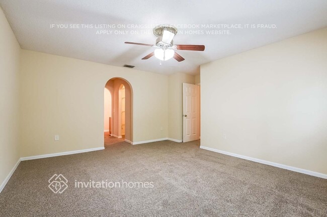 Foto del edificio - 3223 Scenic Woods Dr