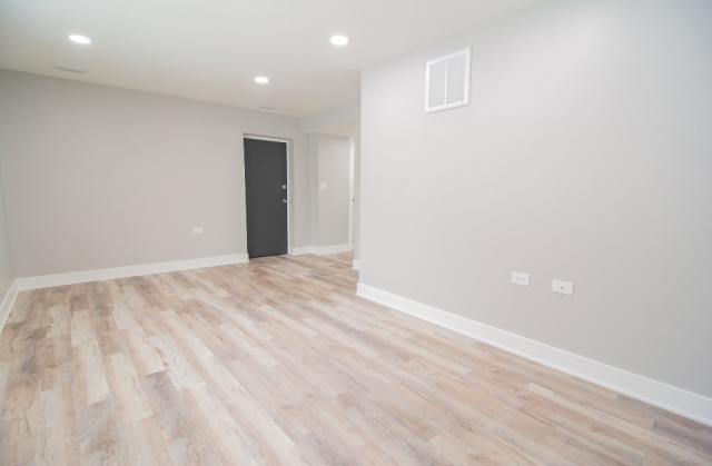 Building Photo - 0 bedroom in CHICAGO IL 60660