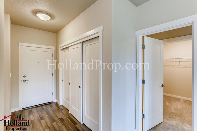 Building Photo - North Bethany Condo With Amazing Views!!! ...