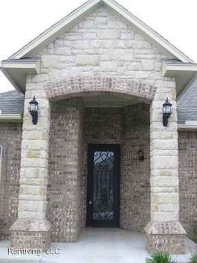 Building Photo - 200 SW 174th St