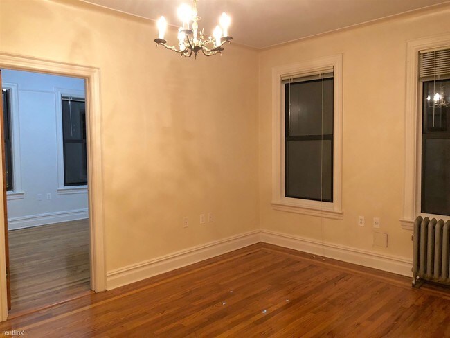 Building Photo - 2353 31st Rd
