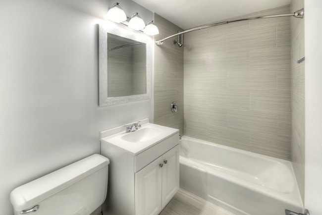 Foto del edificio - 1118 S Michigan Ave