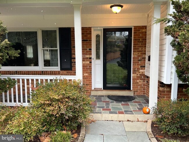 Foto del edificio - 6830 Pacific Ln