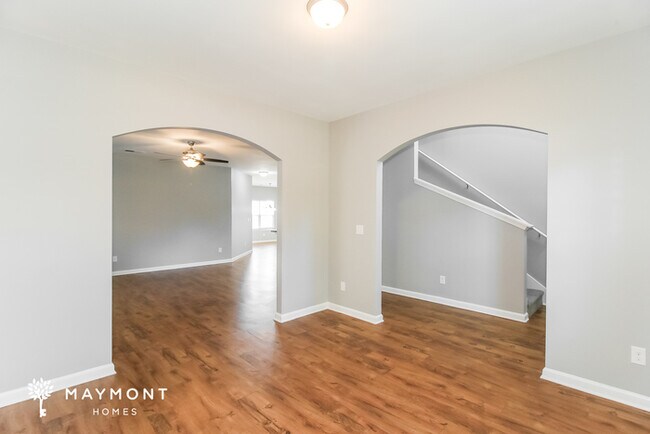 Building Photo - 648 Armitage Way