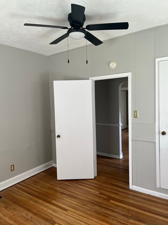 Dormitorio - 2615 Sheridan Dr
