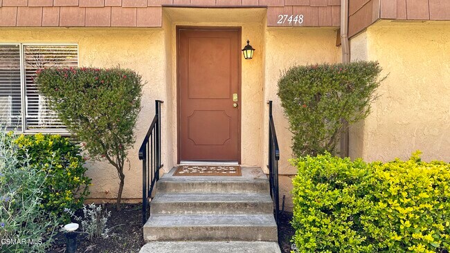 Foto del edificio - 27448 Country Glen Rd