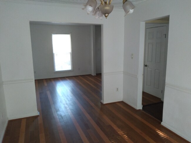 Foto del edificio - 1337 Branch Rd