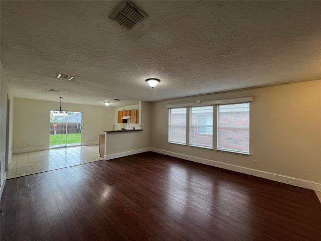 Foto del edificio - 1577 Laurel Hall Ln