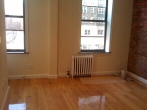 Building Photo - 444 W 52nd St