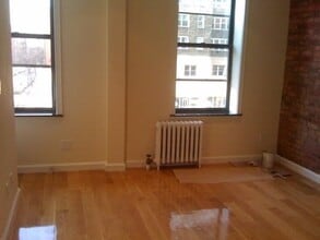 Building Photo - 444 W 52nd St