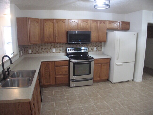 Foto del edificio - 2929 Bunting Ave