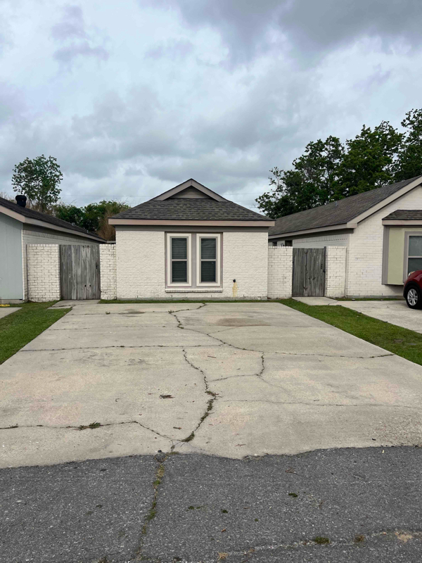 Foto principal - 113 Cane Field St
