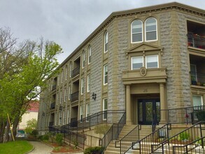 Building Photo - 25 Bonaventure Ave