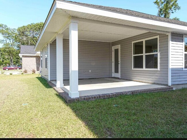 Building Photo - 1715 Leigh Lp