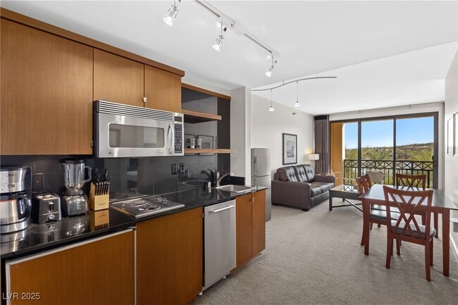 Building Photo - 29 Montelago Blvd