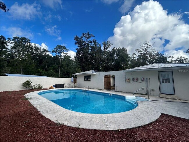 Foto del edificio - 3322 NW 39th Ter
