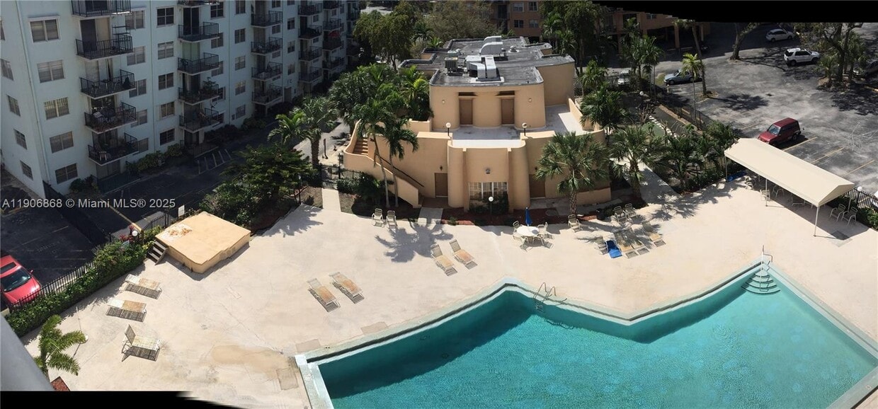 Foto principal - 1470 NE 125th Terrace