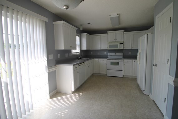 Foto del edificio - Exclusively Offered by Muse Realty, LLC