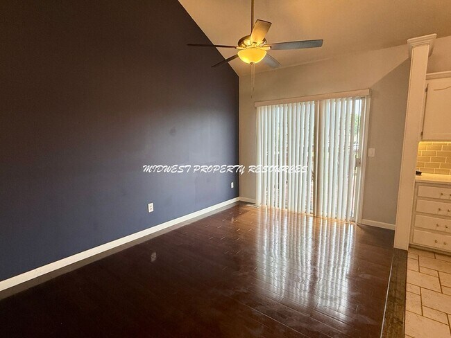 Building Photo - Lee's Summit Schools! 3 Bedroom/2.5 Bath H...