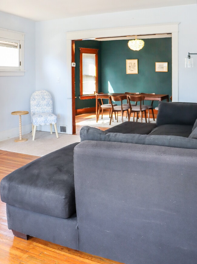 Building Photo - 248 Hartwell Rd