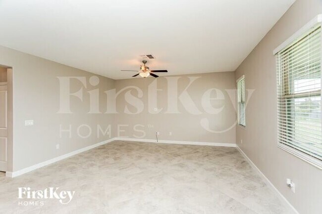 Building Photo - 9660 Ivory Dr