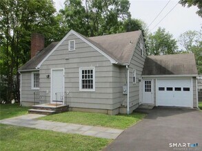 Building Photo - 8 Rochambeau Ave