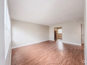 Building Photo - 825 3rd St