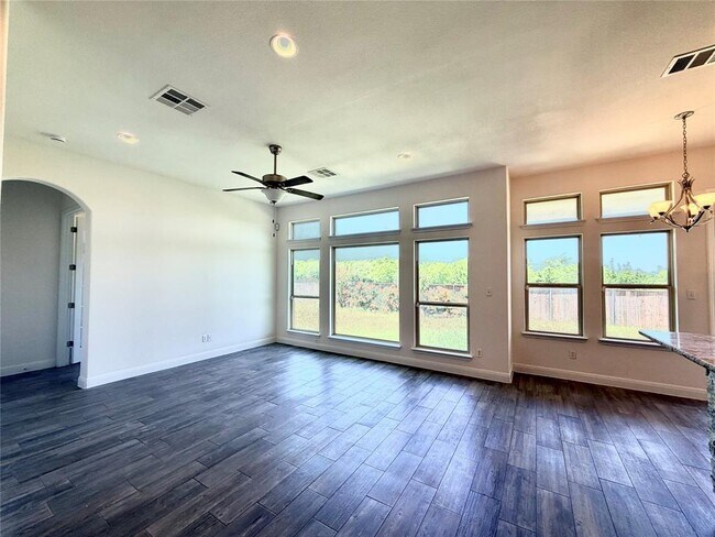 Building Photo - 704 Gunning Cove