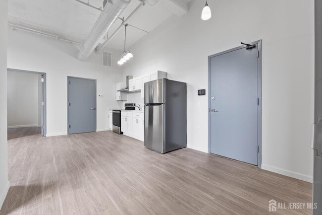 Building Photo - 226 New Brunswick Ave