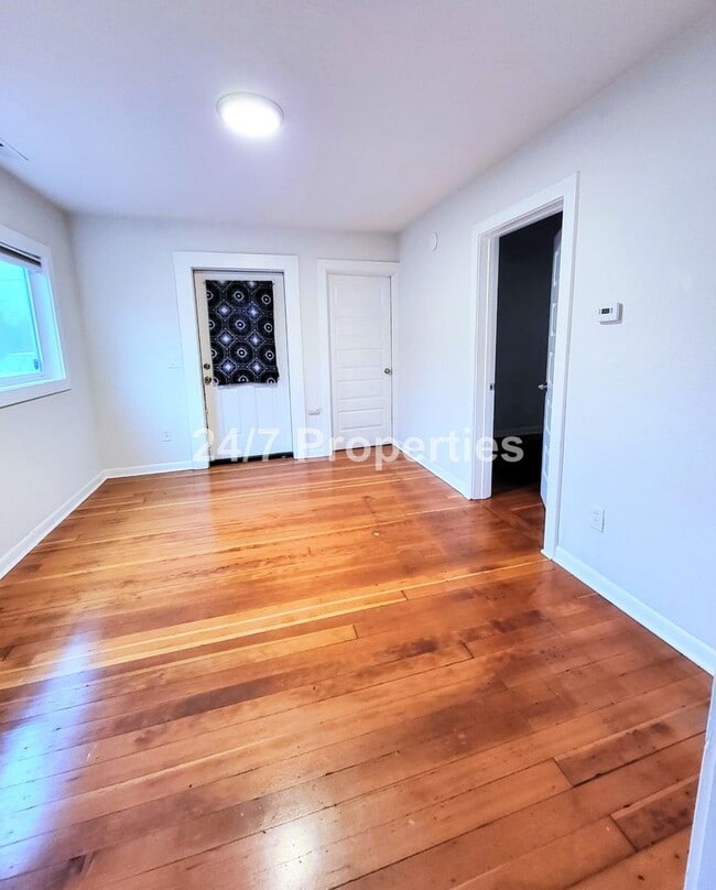 Photo - Classic 1 BD | 1 BA Cottage w/ Fenced Yard - SE Portland House