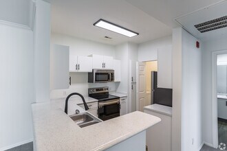 Building Photo - ReNew Jordan Creek