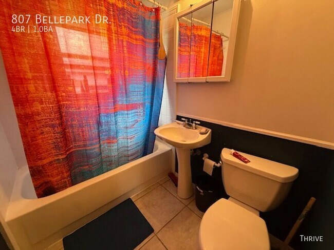 Foto del edificio - 807 Bellepark Dr